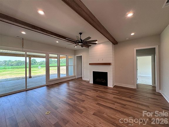 5th image of 4024 Landsford Rd