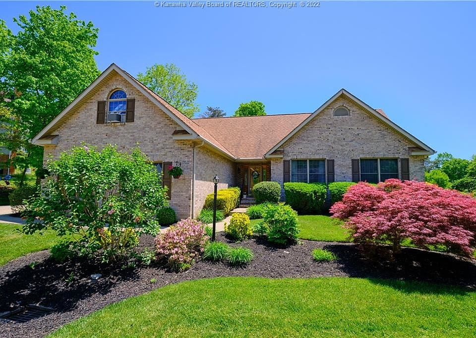 1st image of 105 Pine Trce