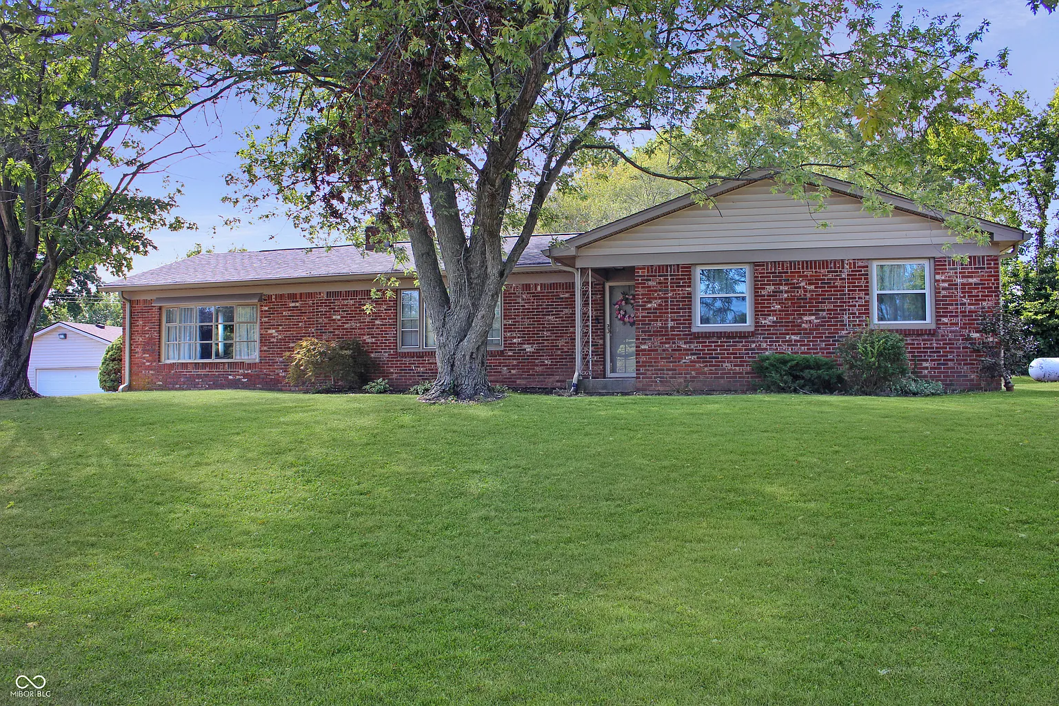 360 Embry St photo 1