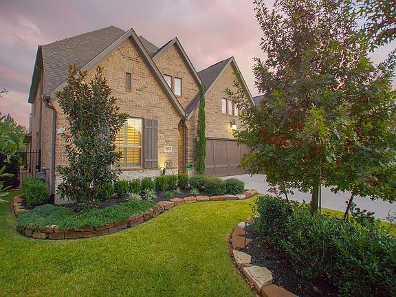 3rd image of 46 N Lochwood Way
