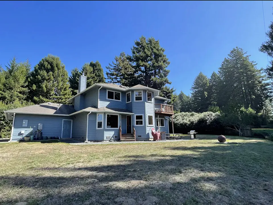 108 Hammer Ln