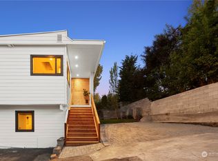 7211 33rd Ave S, Seattle, WA 98118