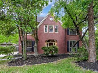 2 S Duskwood Pl, Spring, TX 77381