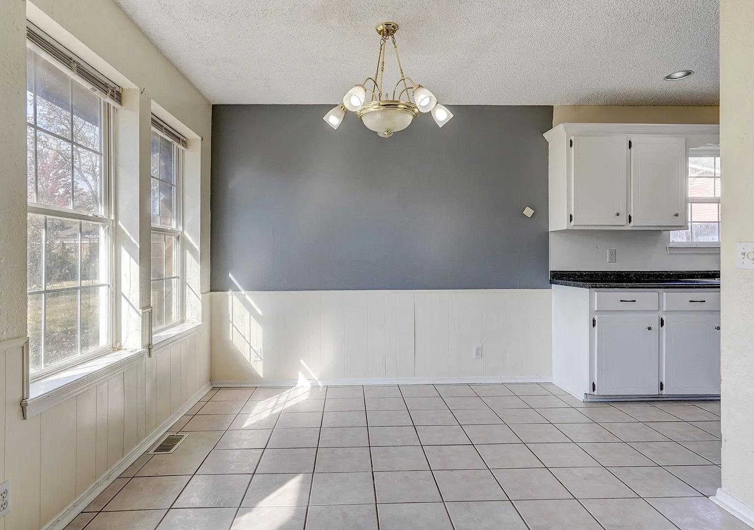 Tucked away at the back of a cul-de-sac on a large, tree-filled lot, this home offers plenty of s... — Photo 4