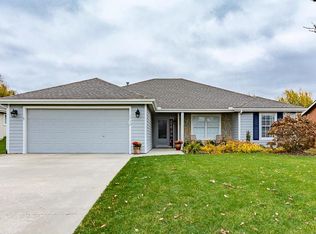 2710 Stratton Dr, Eudora, KS 66025