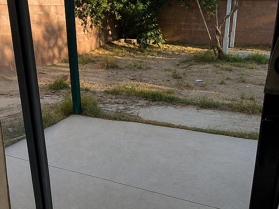 5th image of 316 E Avenue J #12