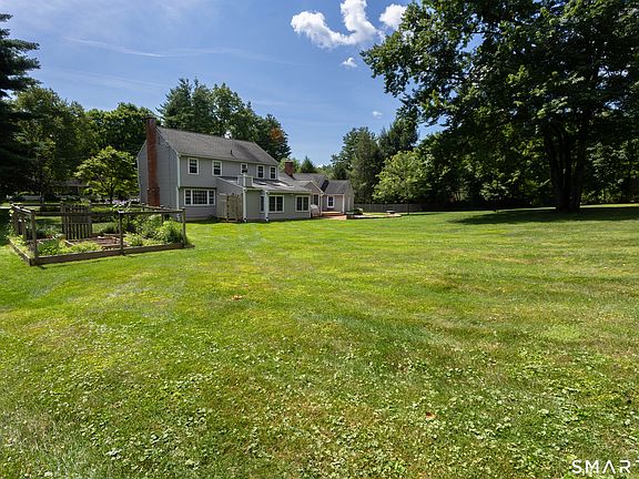 2nd image of 50 Fox Den Rd