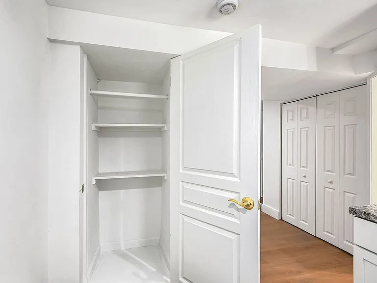 648 Keefer Pl NW #LL — Photo 5
