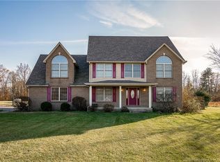 207 W Stonybrook Dr, Austin, IN 47102