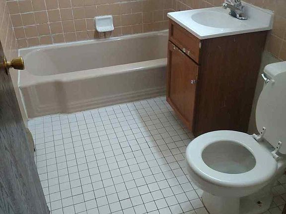 4th image of 1891 7th St E #1891203