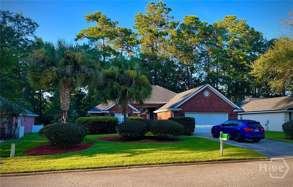 3 bed, 2.0 bath, 1678 sqft, $2,300 — Photo 1