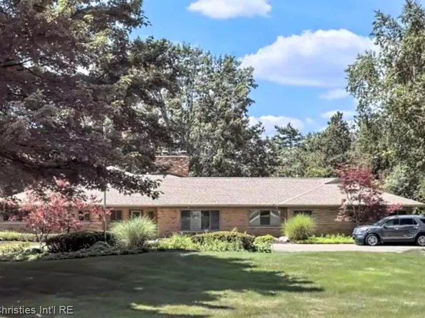 1640 Orchard Ln, Bloomfield Hills, MI 48301