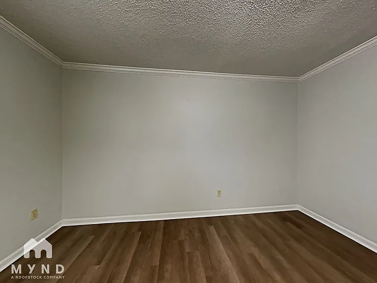 4353 Morningside Dr — Photo 9