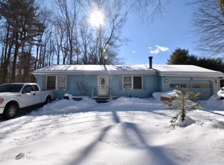 100 Autumn Ln, Jim Thorpe, PA 18229