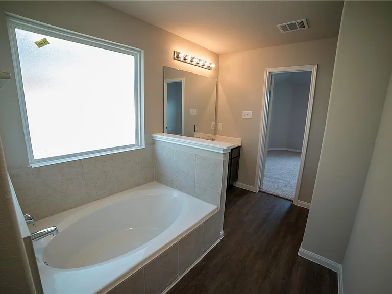 4455 Eveslage Ln — Photo 10