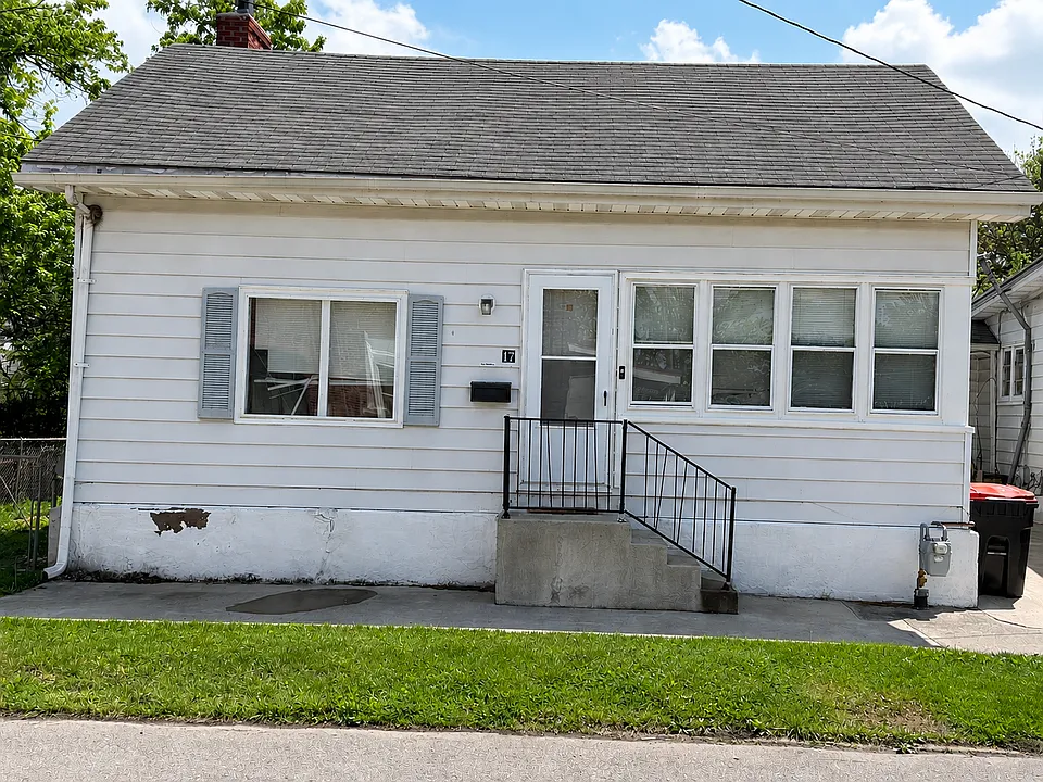 17 Poplar Ave