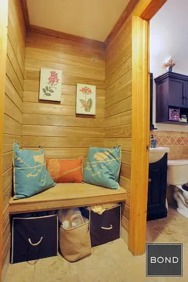 Sold by Bond New York | media 19