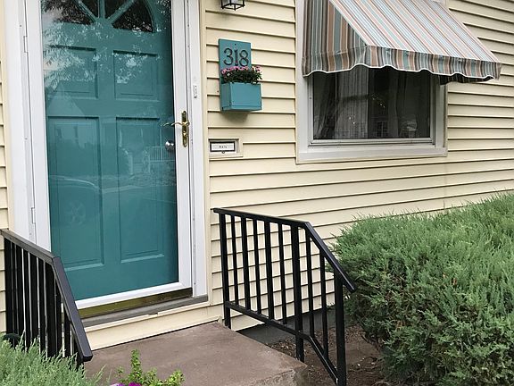 3rd image of 318 Bennett Dr