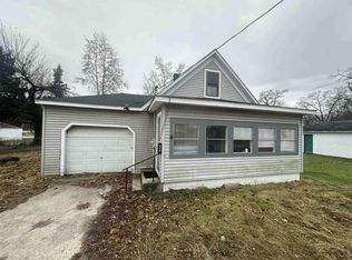306 Lambert St, Knox, IN 46534