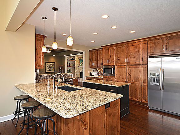5th image of 5507 N Woodhaven Ln