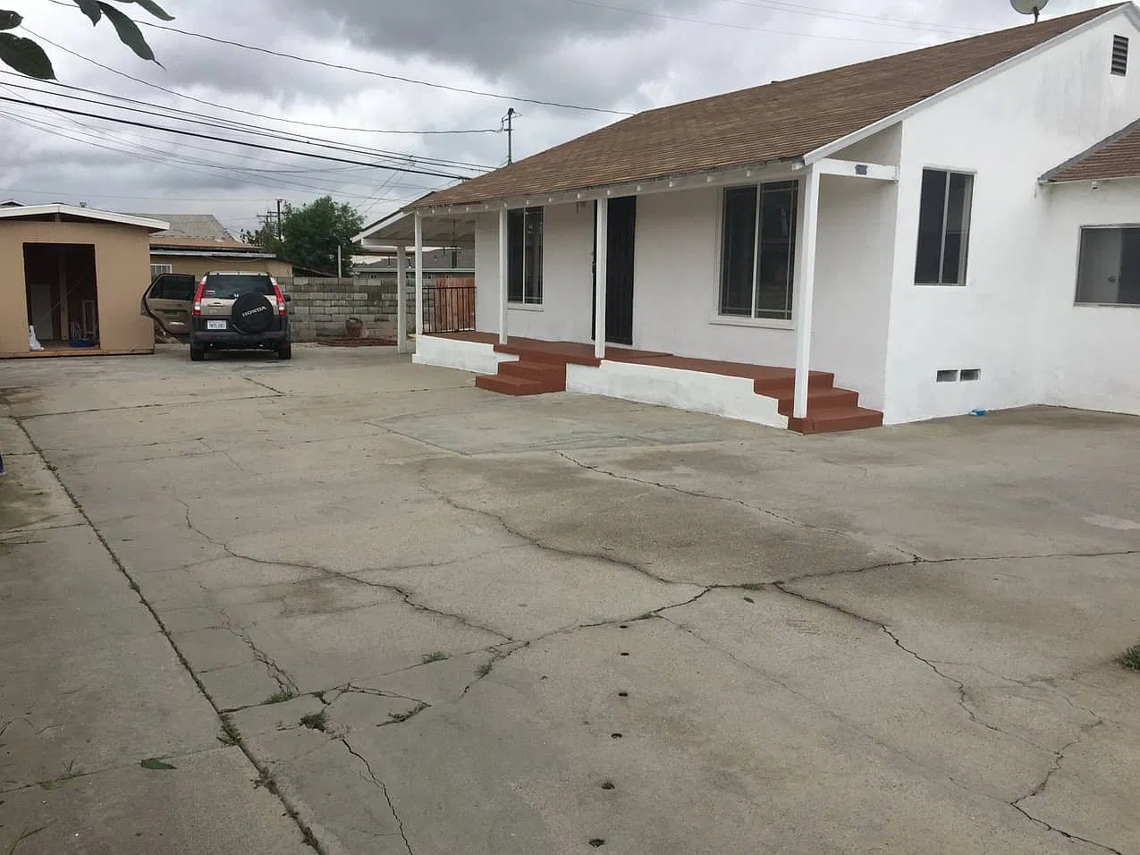 3 bed, 985 sqft, $2,900 — Photo 1