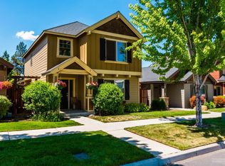 353 NW 27th St, Redmond, OR 97756