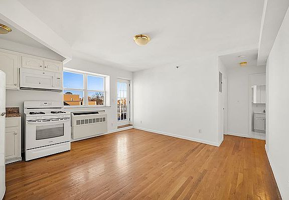 3rd image of 25-82 37th St #4C
