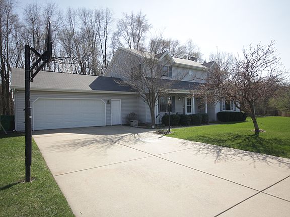 2nd image of 22122 Pine Hollow Ln