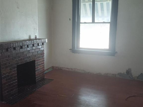 2nd image of 1409 E Gano Ave