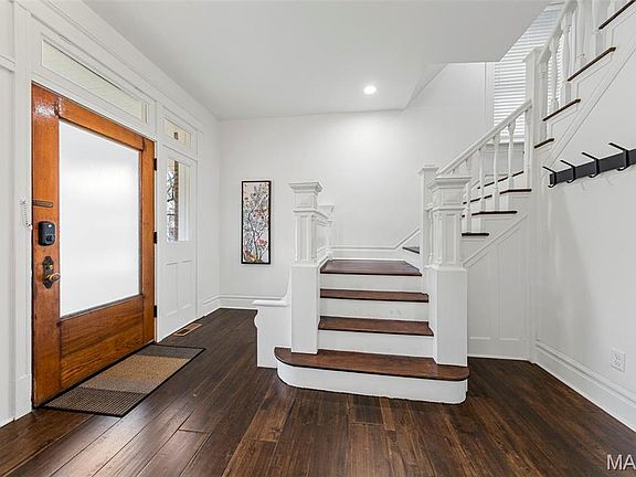 5th image of 3223 Geyer Ave