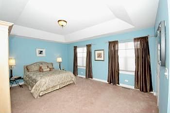 4th image of 4834 S Cornell Ave