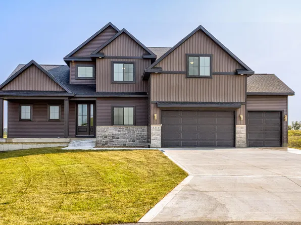 1213 Hickory Ct, Story City, IA 50248