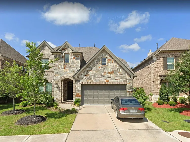 520 Pedernales St — Photo 1