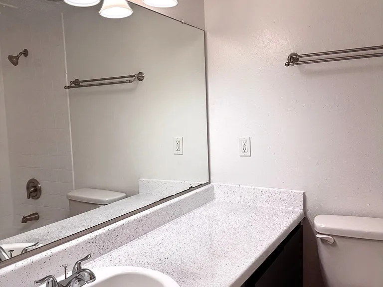 Unit 212 1 Bed/bath now available!
