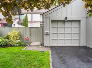 29 Pineridge Rd, Larchmont, NY 10538