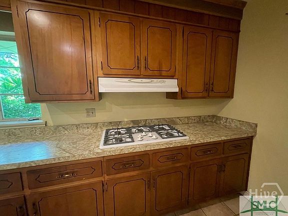 4th image of 5525 Waters Dr