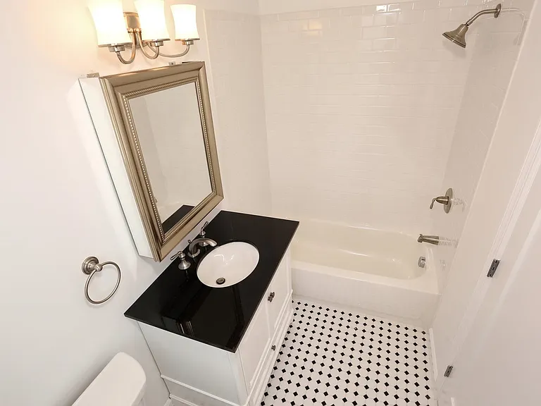 413 Jefferson St #3 — Photo 13