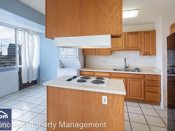 5th image of 818 S King St APT 805