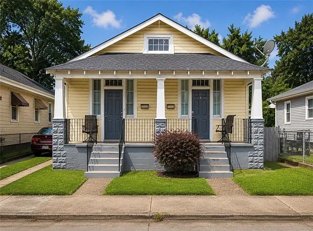 514 Chalmette St