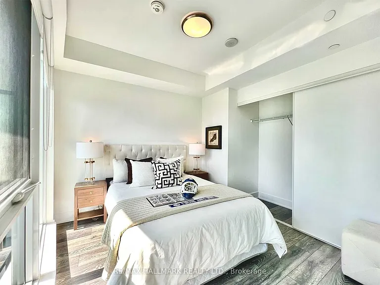 403 Church St #2704 — Photo 15