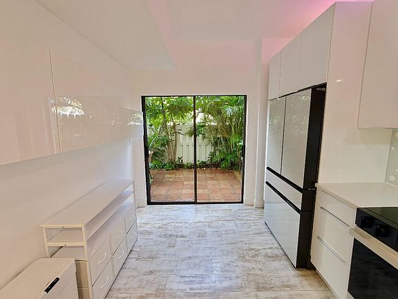 5th image of 210 BELLA VISTA Court N #10