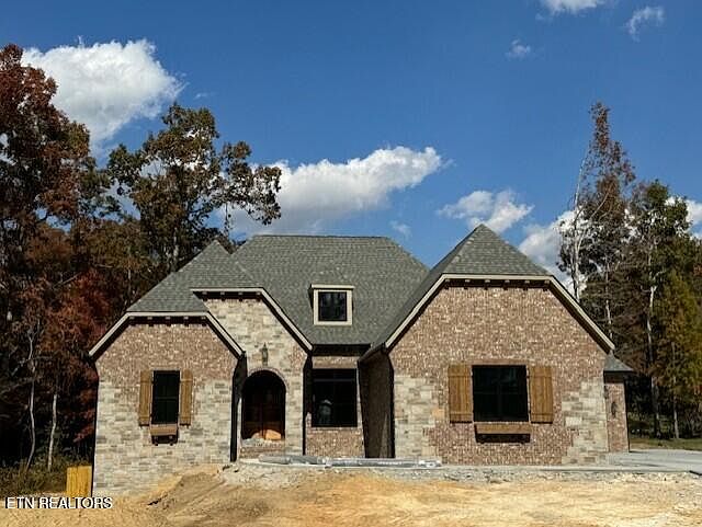 2nd image of 102 Forest View Dr