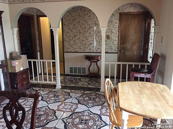 4th image of 9607 Tioga Dr