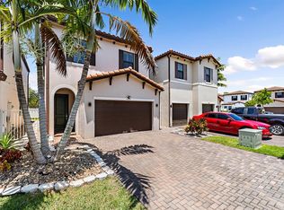 6024 Pine Tree Way, Riviera Beach, FL 33410