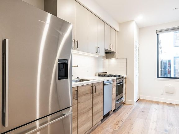 4th image of 37 Grace St #103