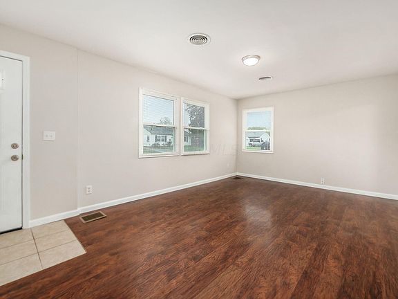 3rd image of 259 Short St