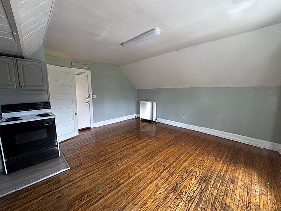 4th image of 428 W Bancroft St #5