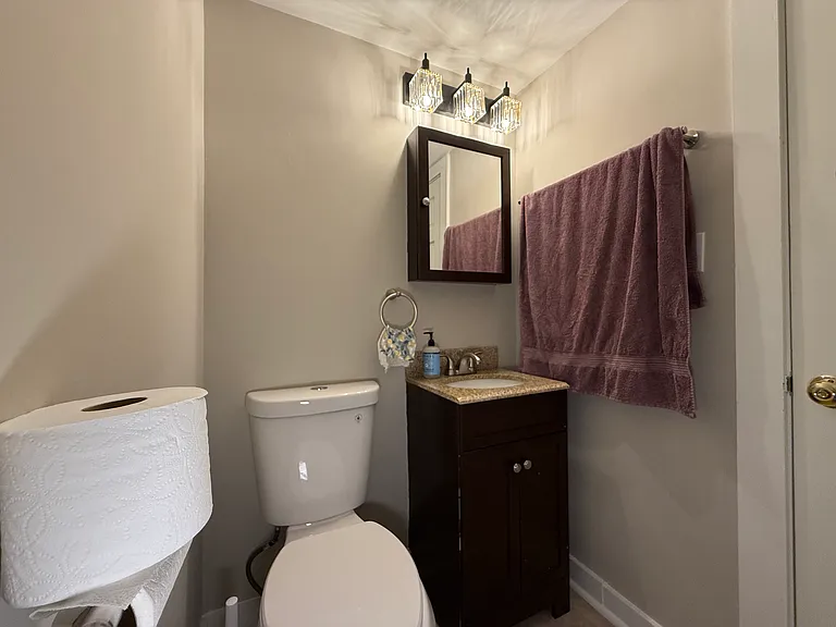 505 Westbrook Dr — Photo 13