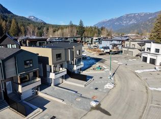 1004 Phare Cres, Pemberton, BC V0N0A7