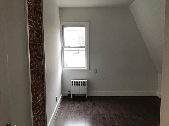 5th image of 8408 107th St